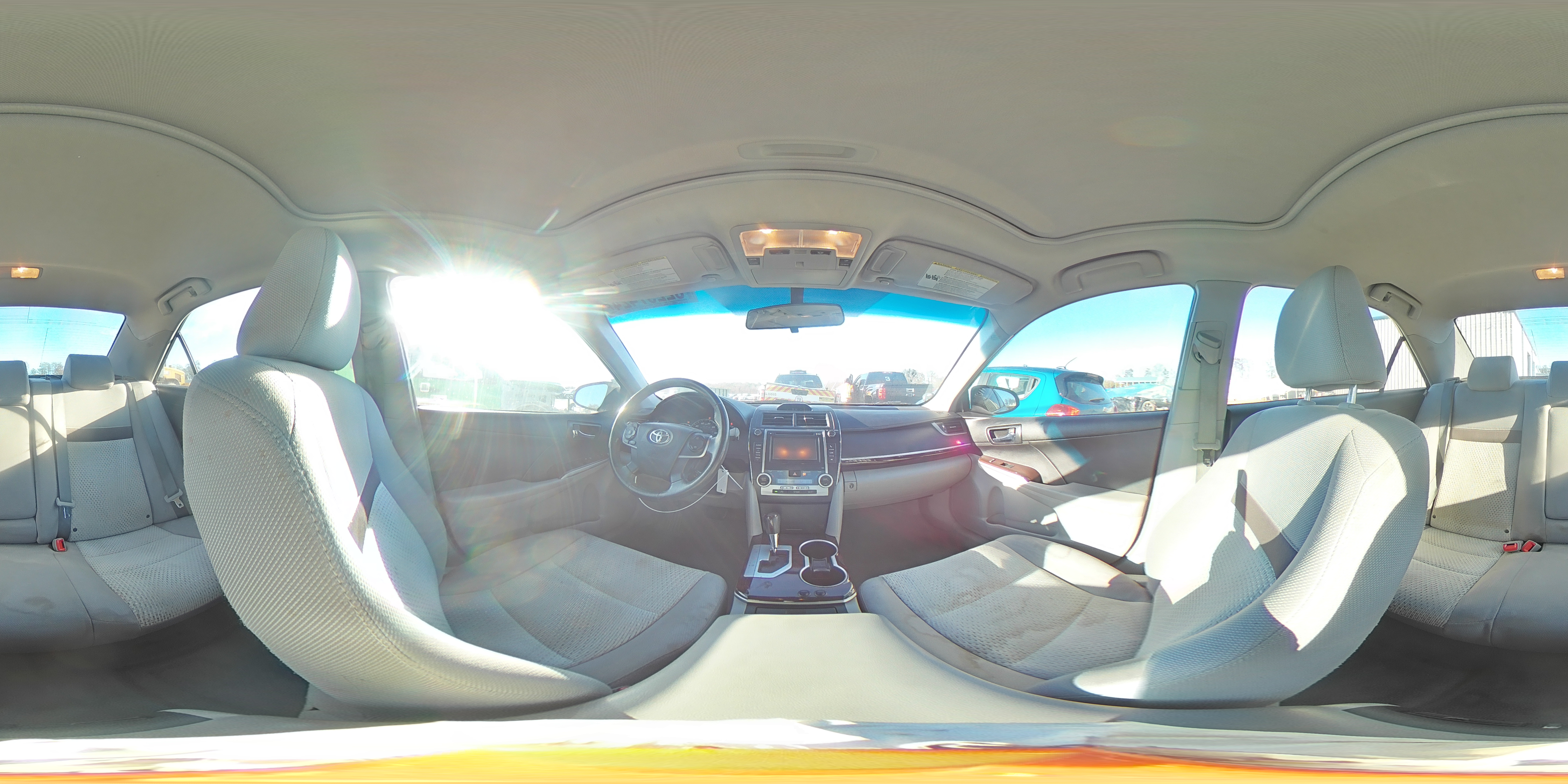 2013 Toyota Camry - Image 13