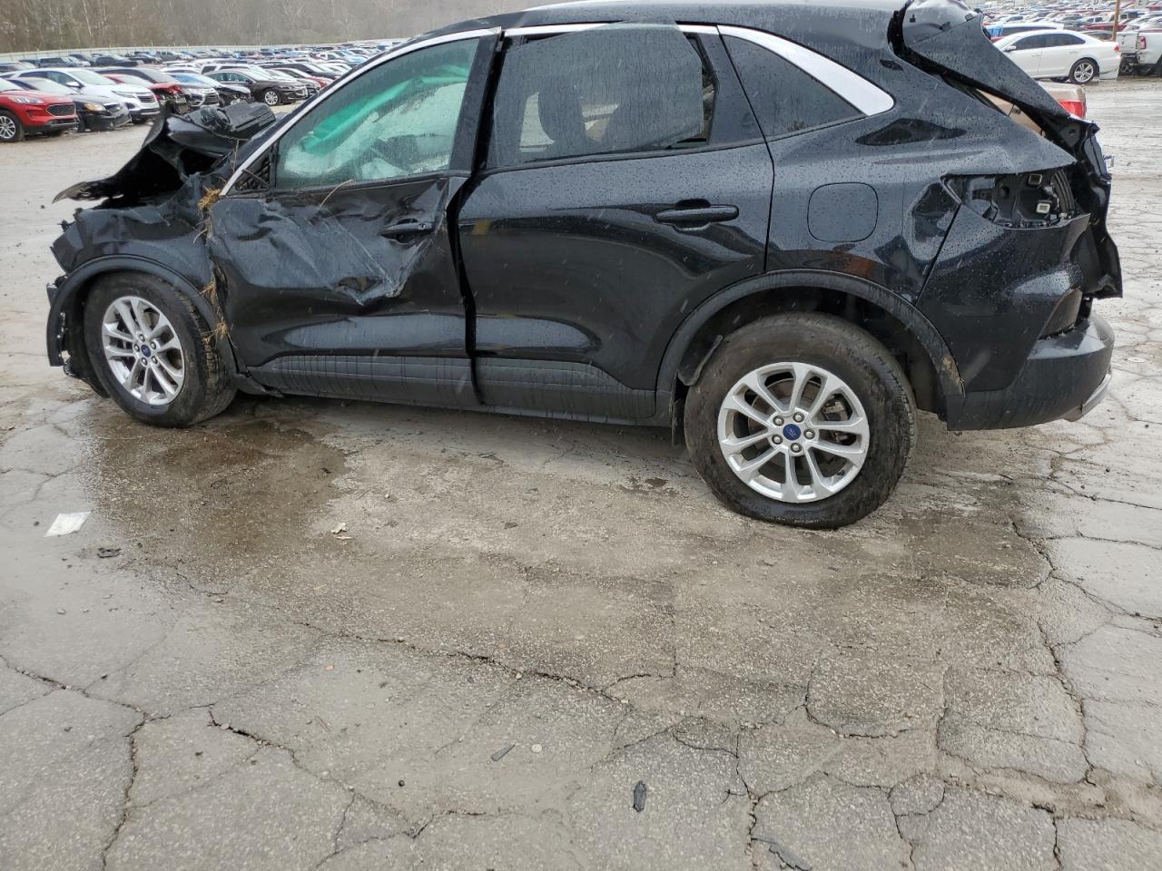 2022 Ford Escape - Image 2