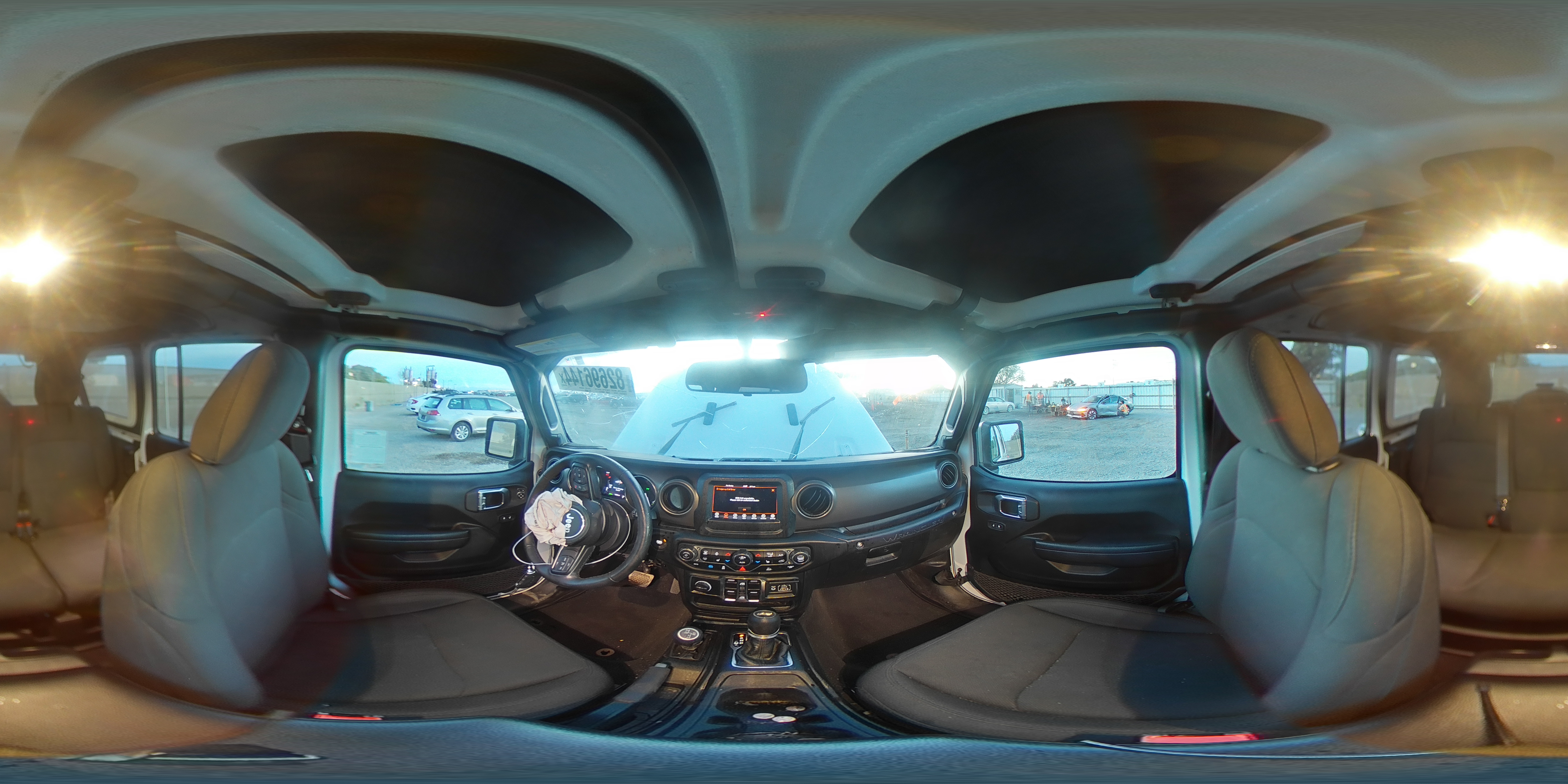 2023 Jeep Grand Wagoneer - Image 14