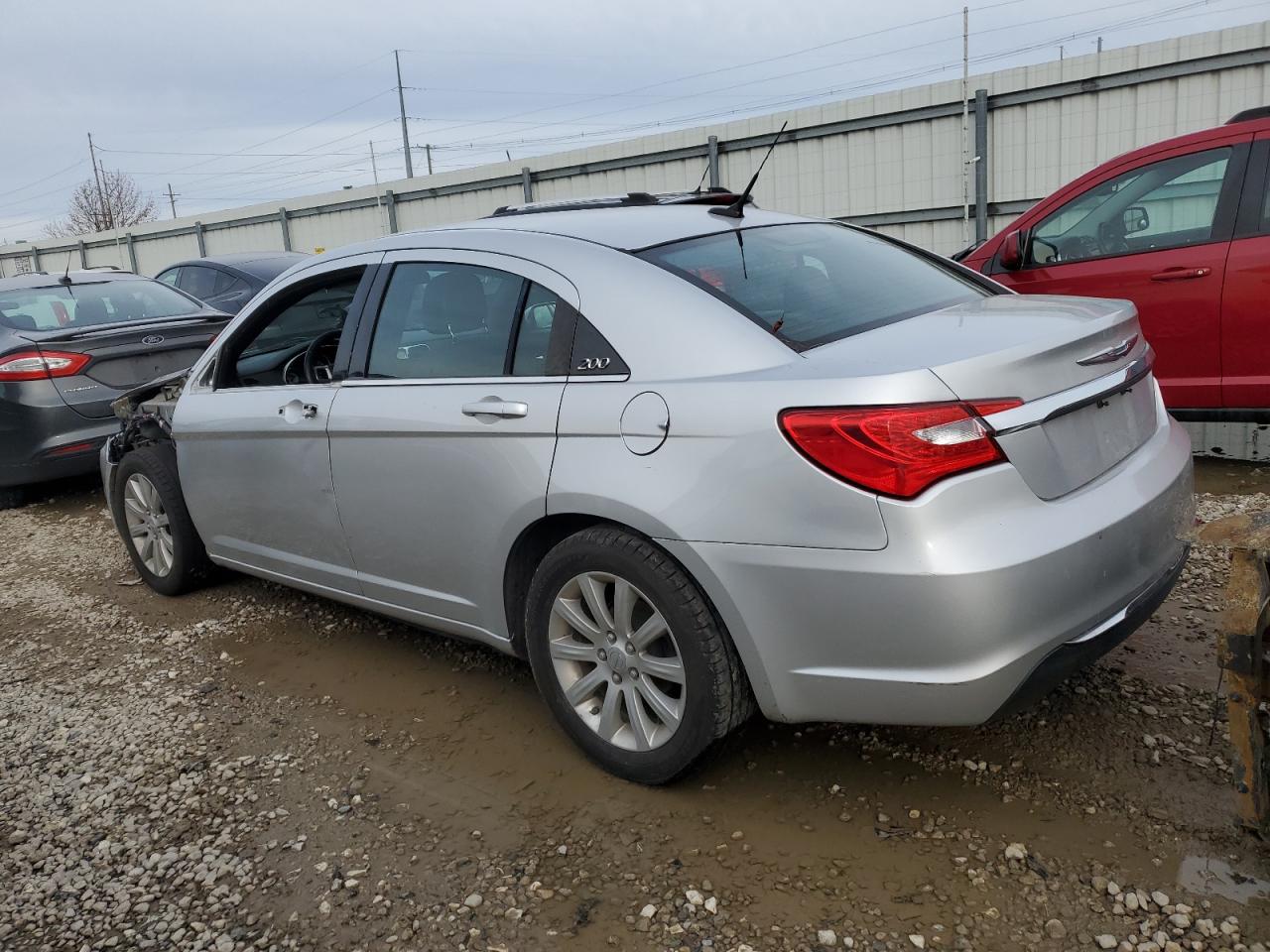 2011 Chrysler 200 - Image 2