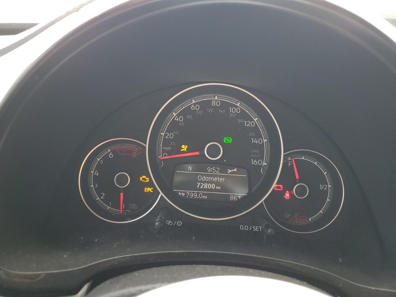 2017 Volkswagen Beetle - Image 9