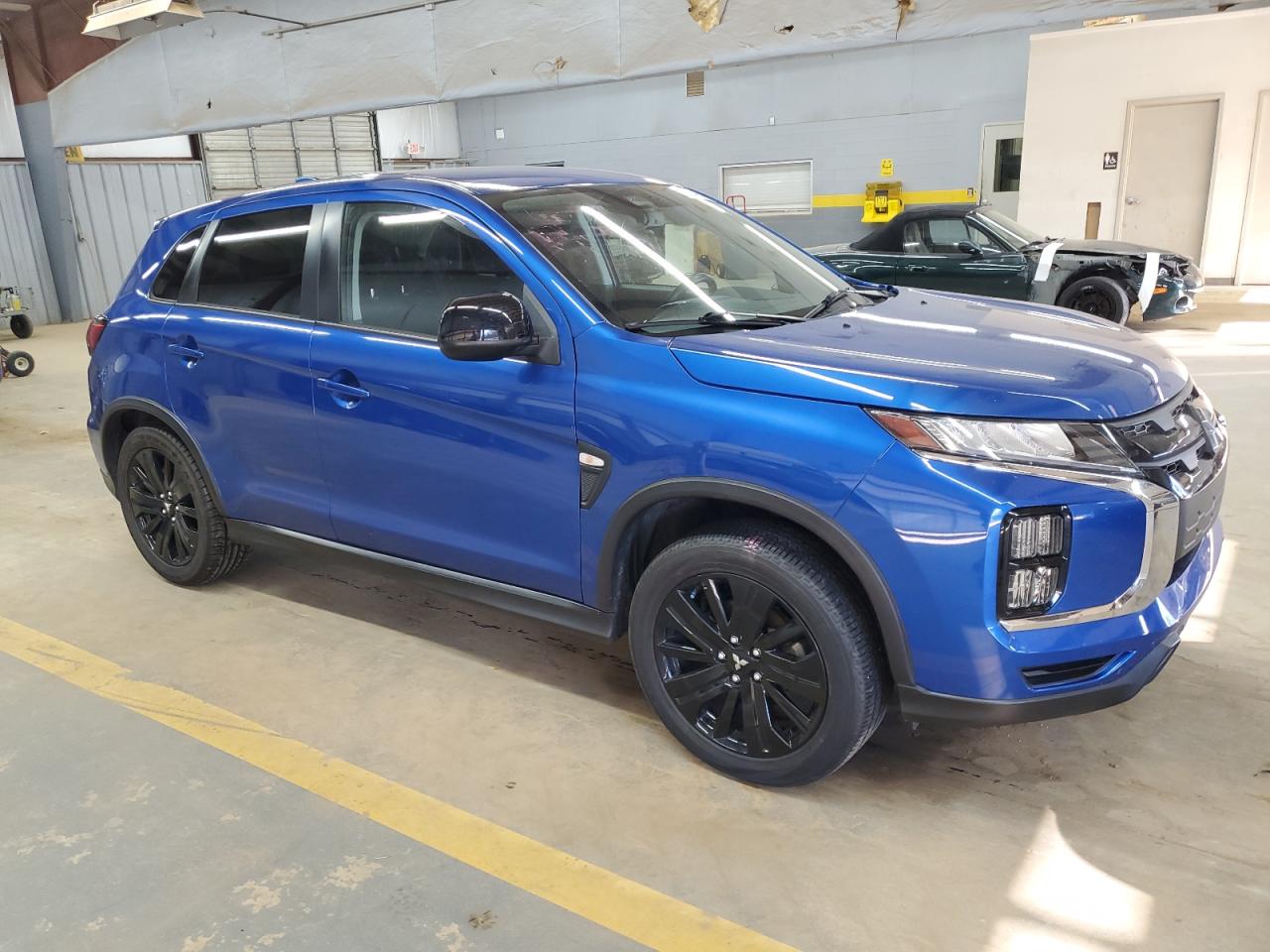 2021 Mitsubishi Outlander - Image 4