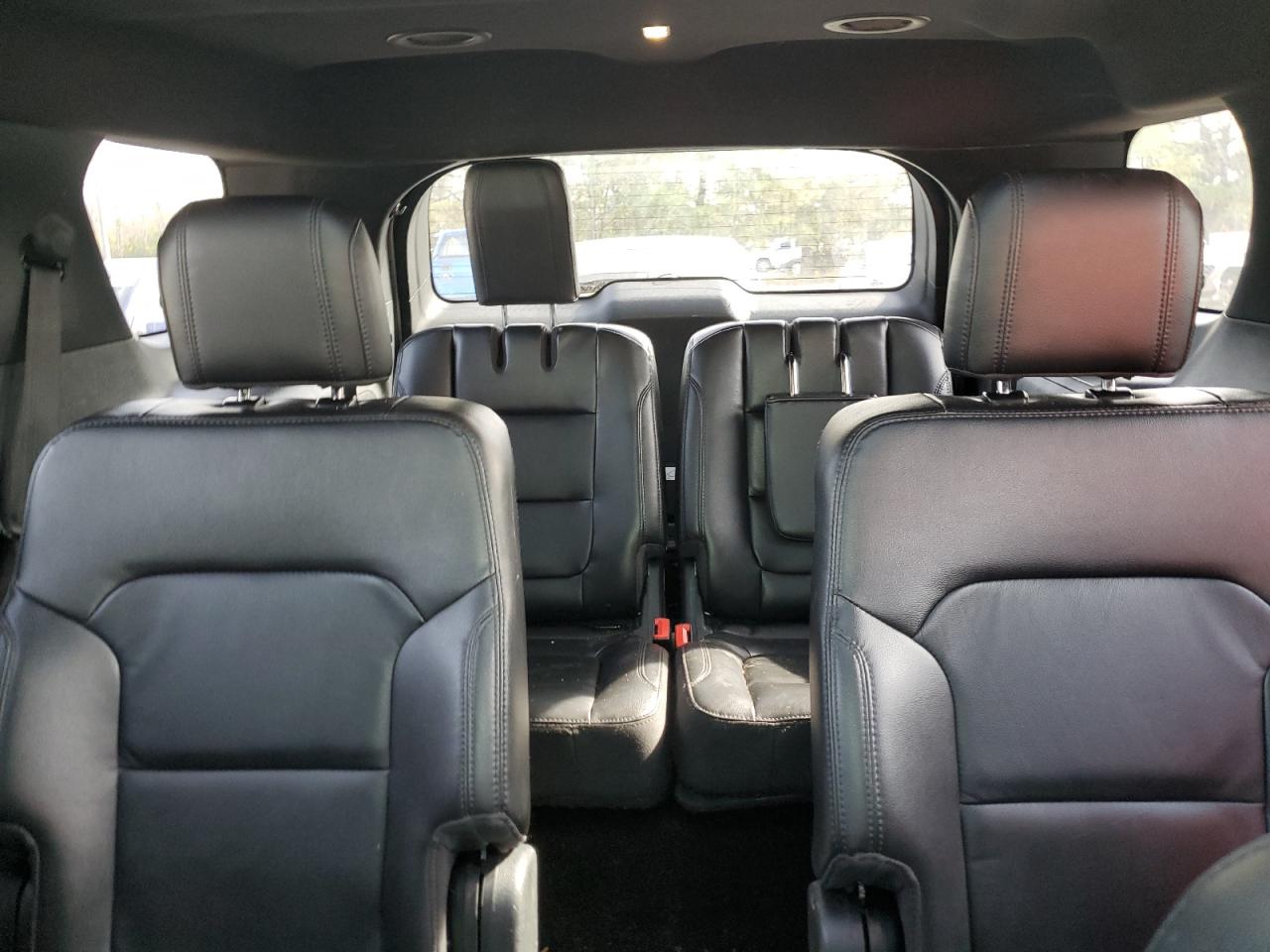 2018 Ford Explorer - Image 10