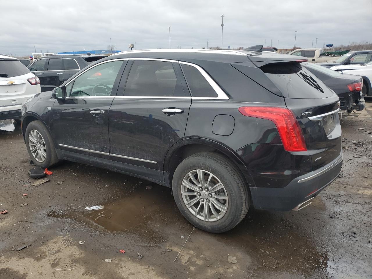 2017 Cadillac XT5 - Image 2
