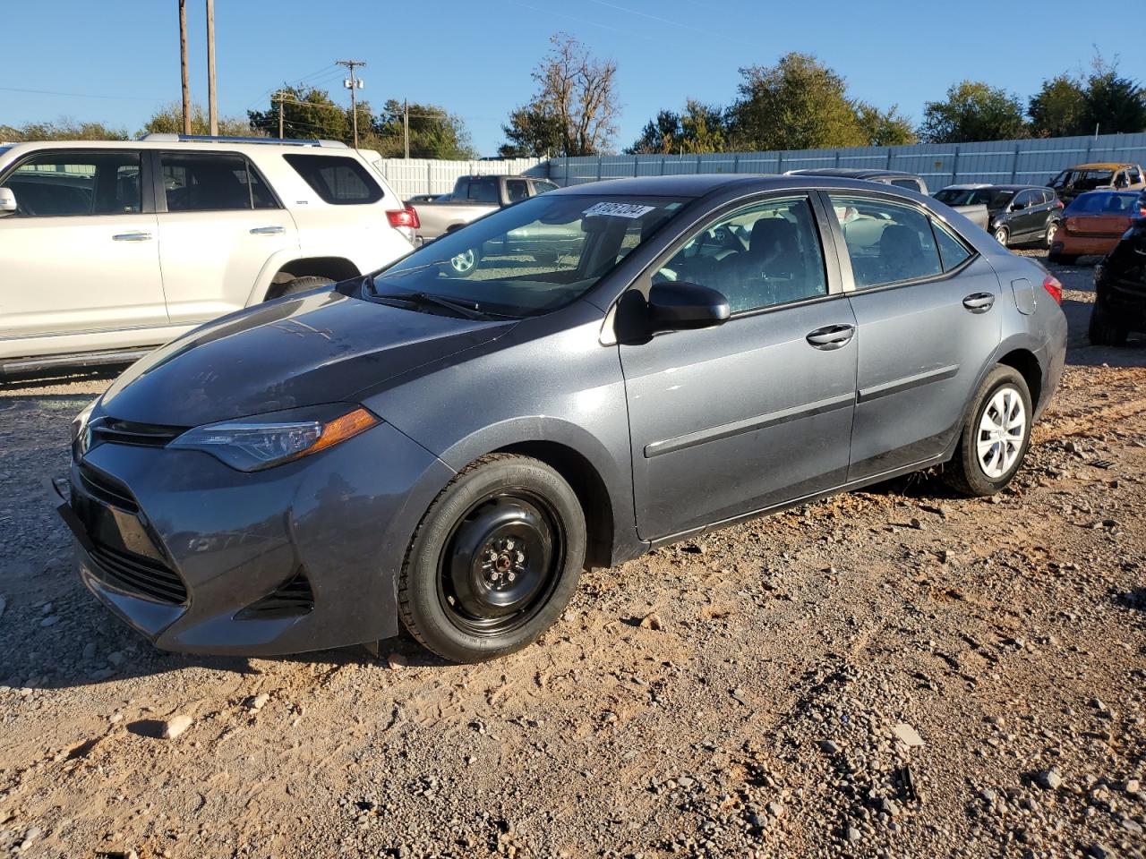 VIN 2T1BPRHE6JC018955 2018 TOYOTA COROLLA no.1