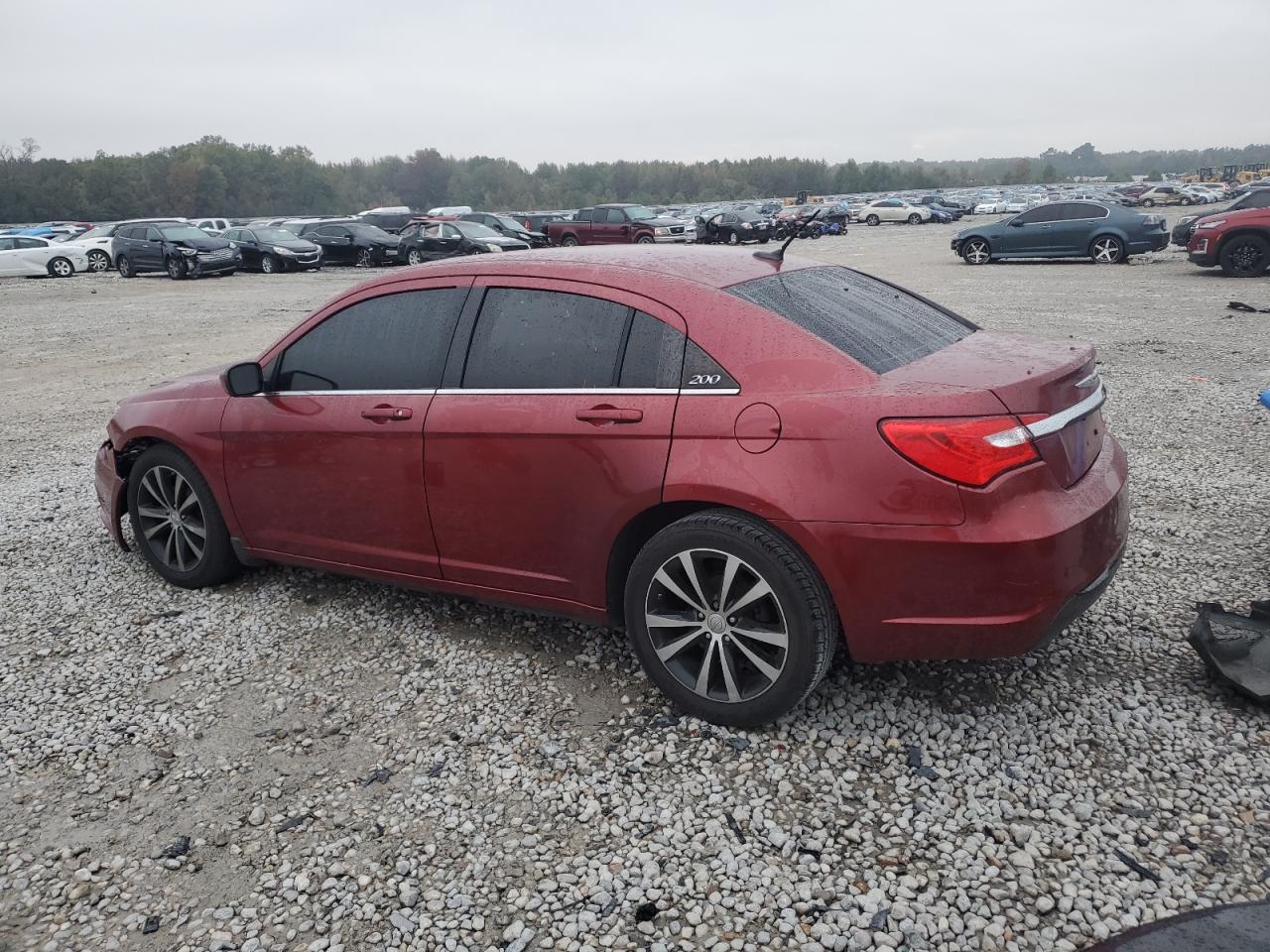 2014 Chrysler 200 - Image 2