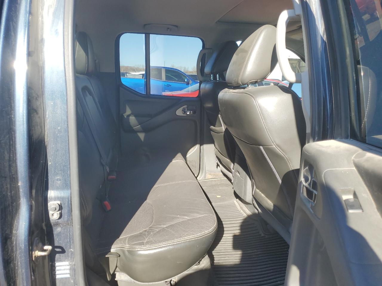 2015 Nissan Navara (Frontier) - Image 10