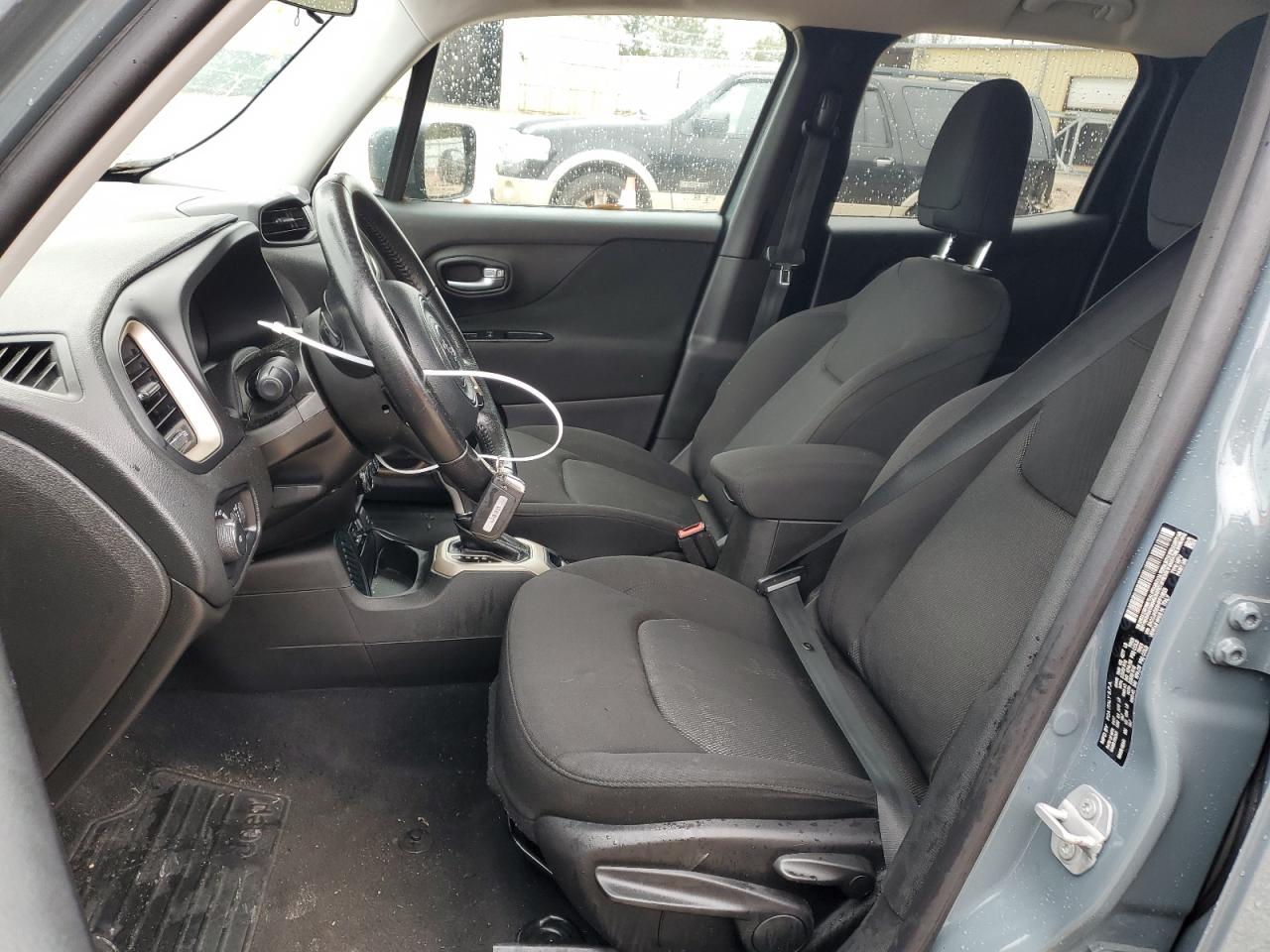 2017 Jeep Renegade - Image 7
