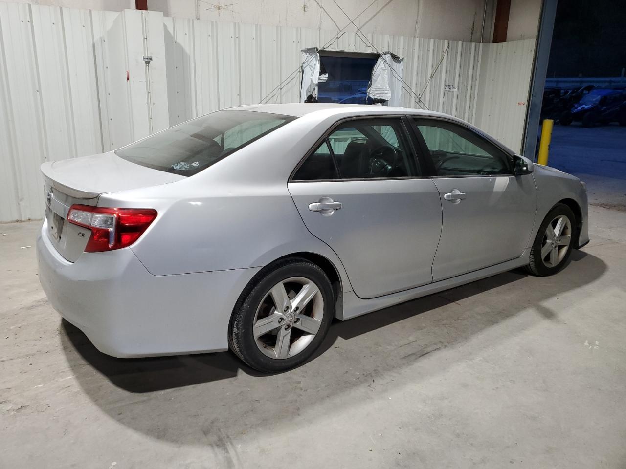 VIN 4T1BF1FK4DU273653 2013 TOYOTA CAMRY no.3