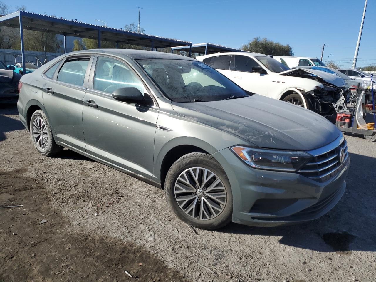 2019 Volkswagen Jetta - Image 4