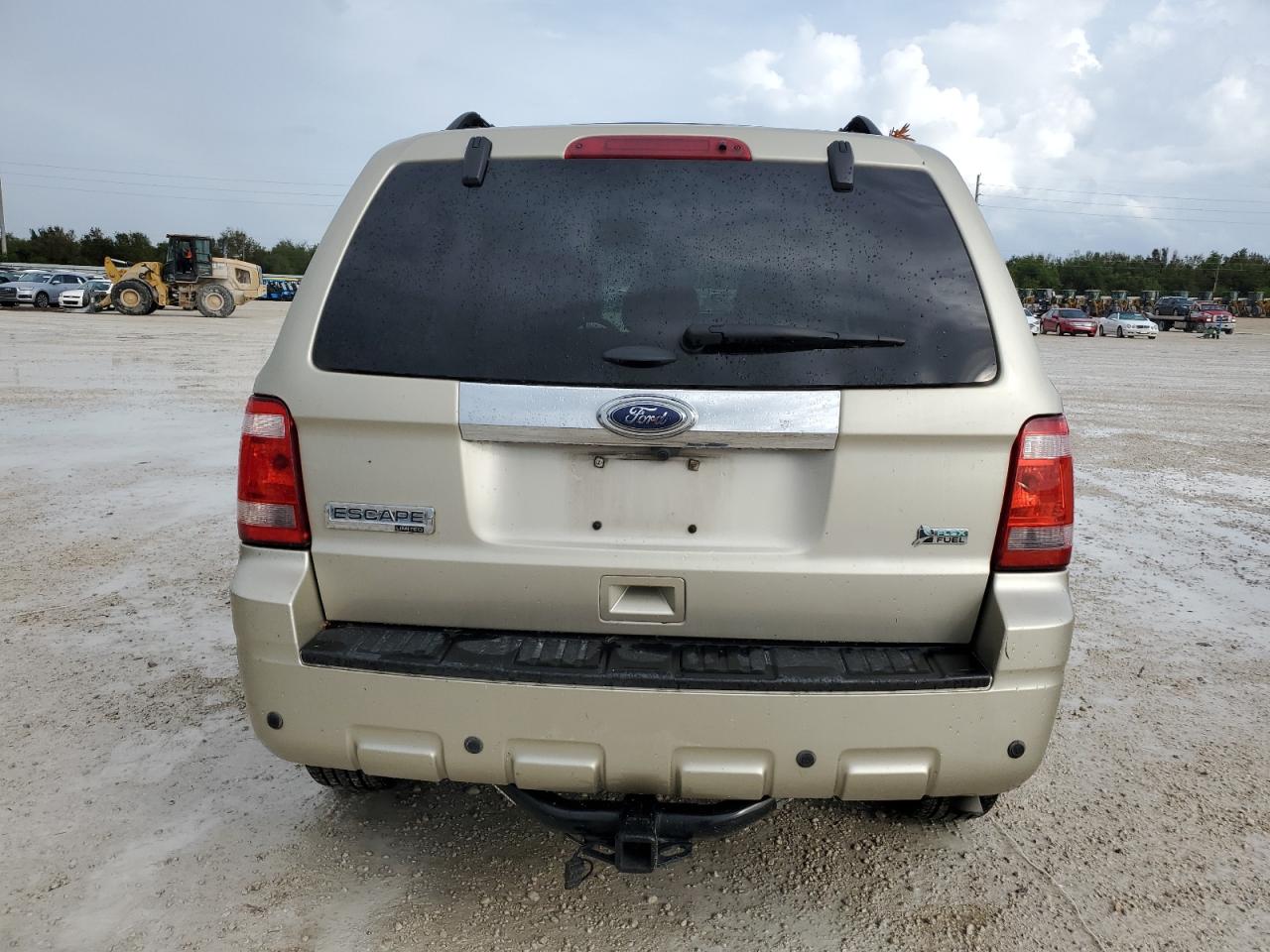 2011 Ford Escape Limited VIN: 1FMCU0EG5BKC02357 Lot: 79256024