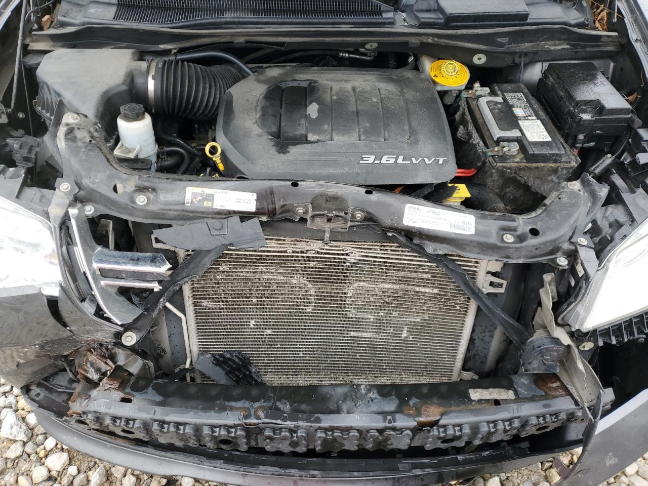 2017 Dodge Caravan - Image 12