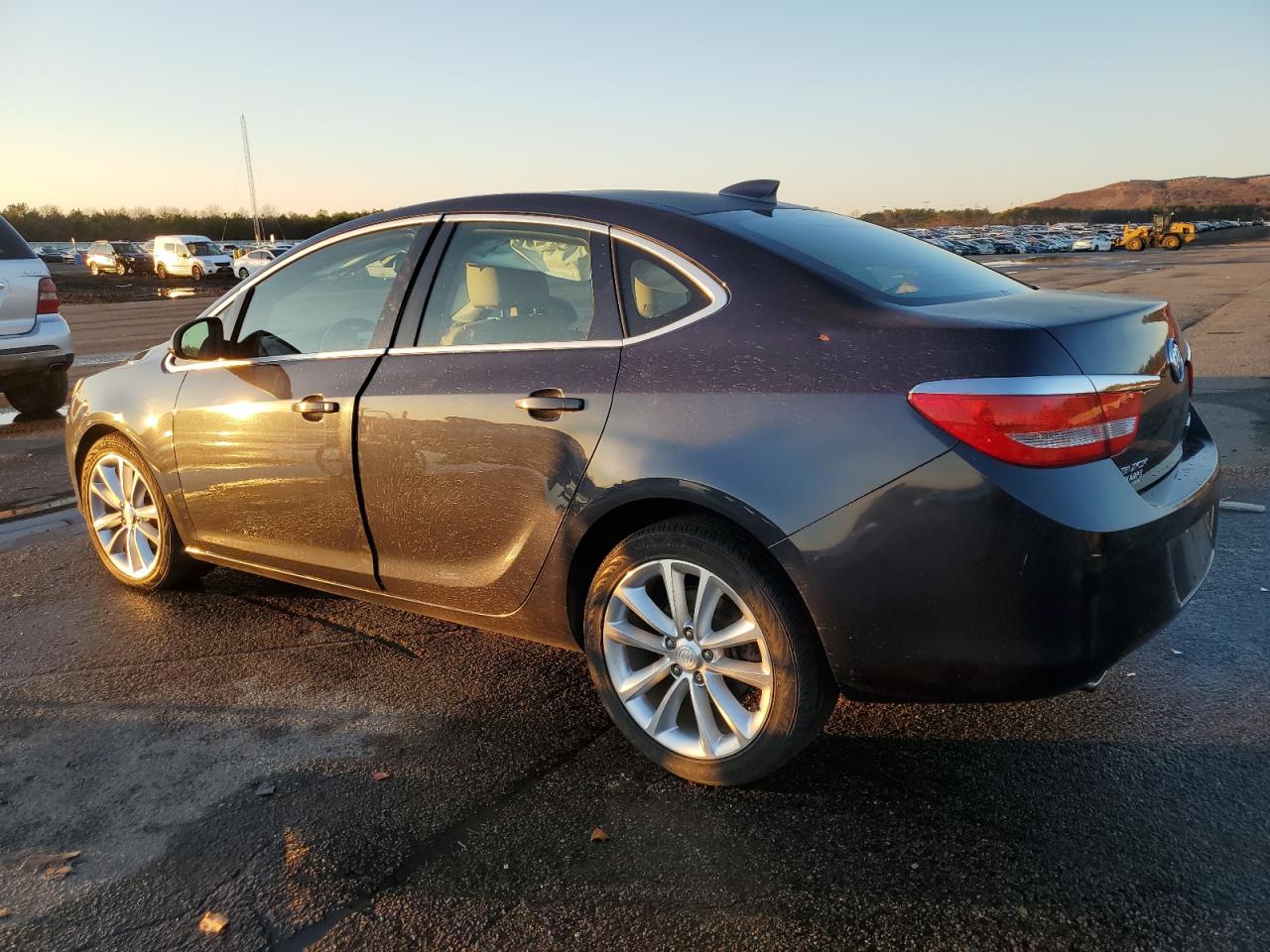 VIN 1G4PR5SK8G4100653 2016 BUICK VERANO no.2