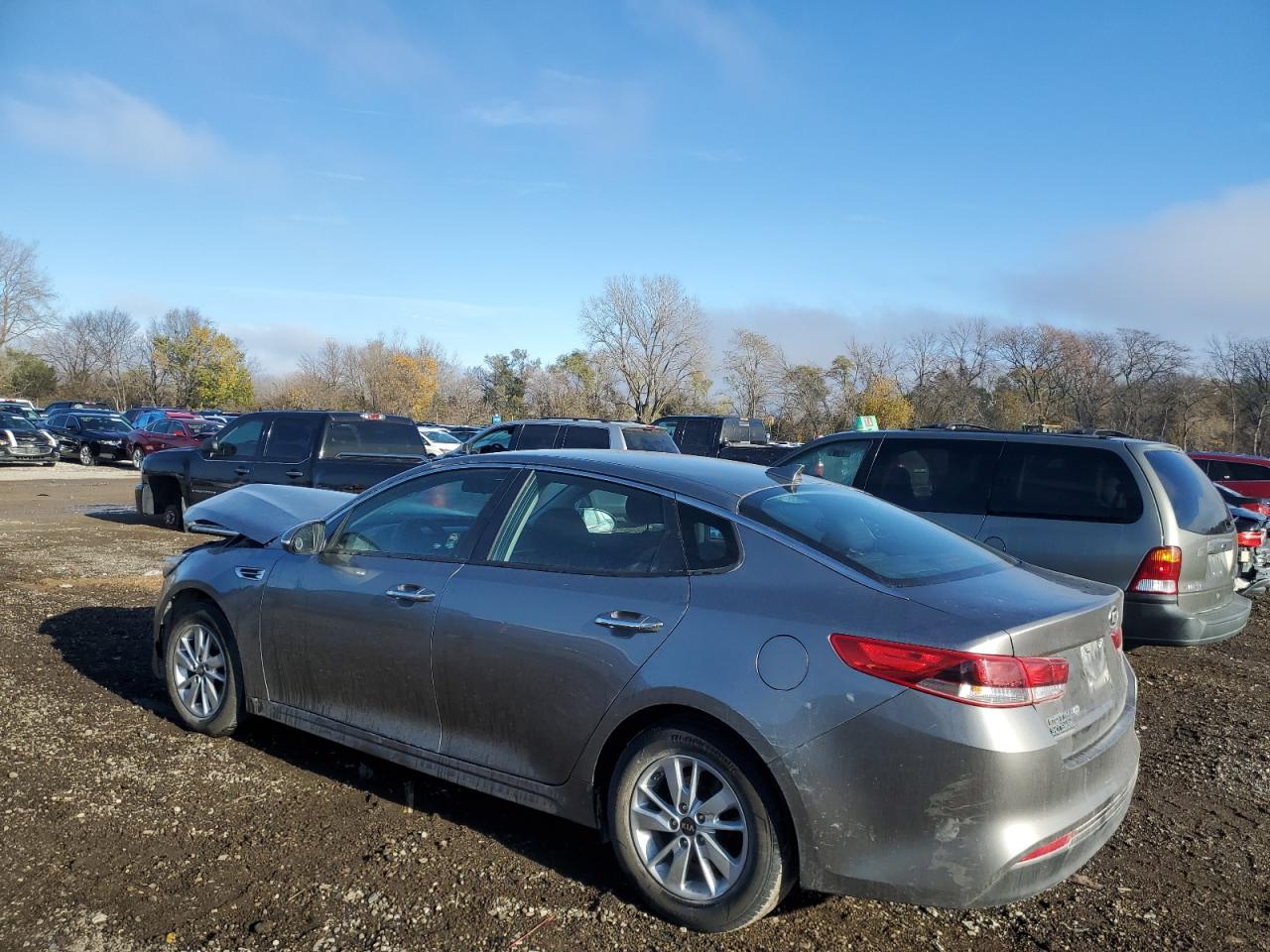 VIN 5XXGT4L35HG161991 2017 KIA OPTIMA no.2