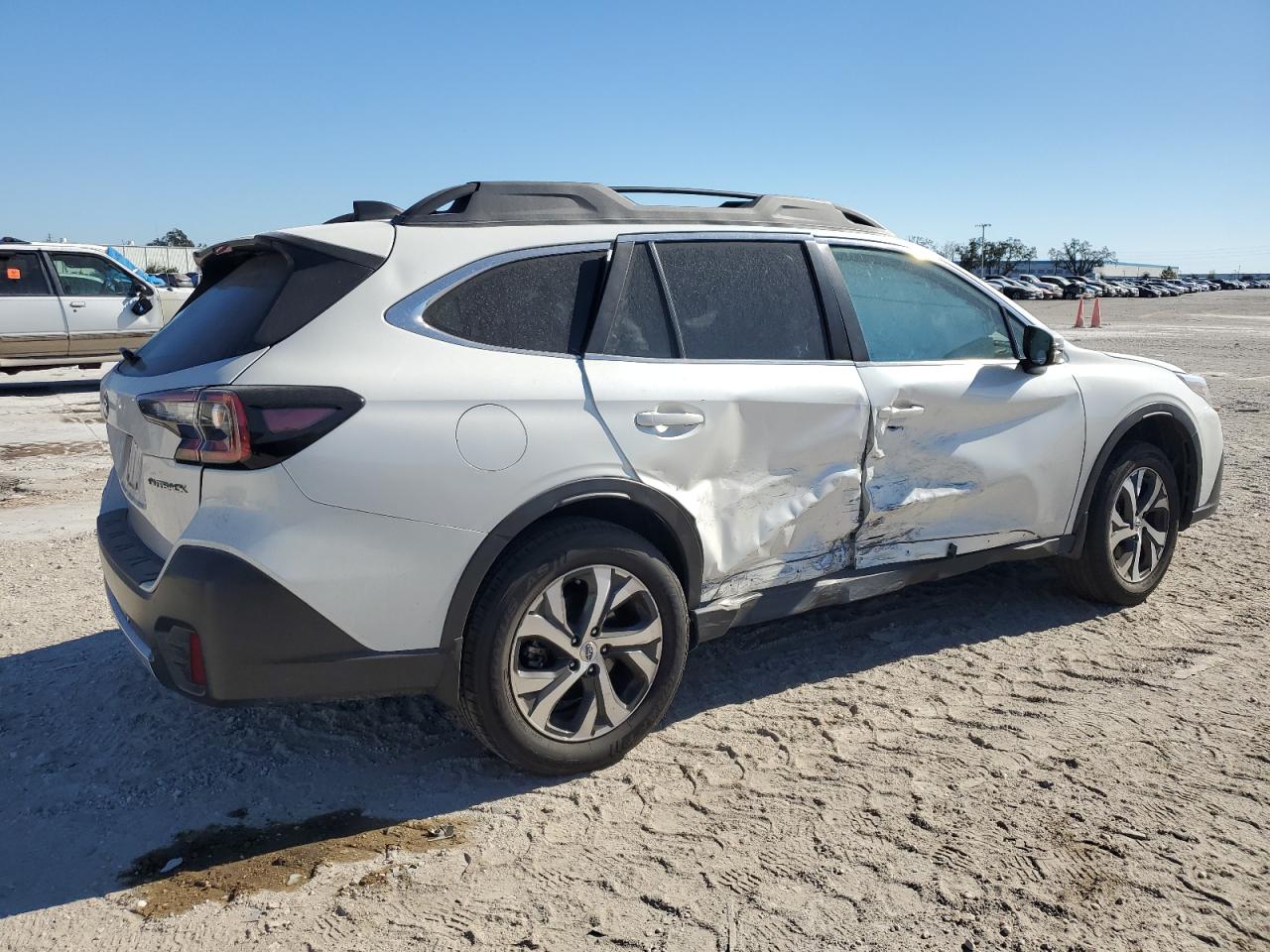 2020 Subaru Outback - Image 3