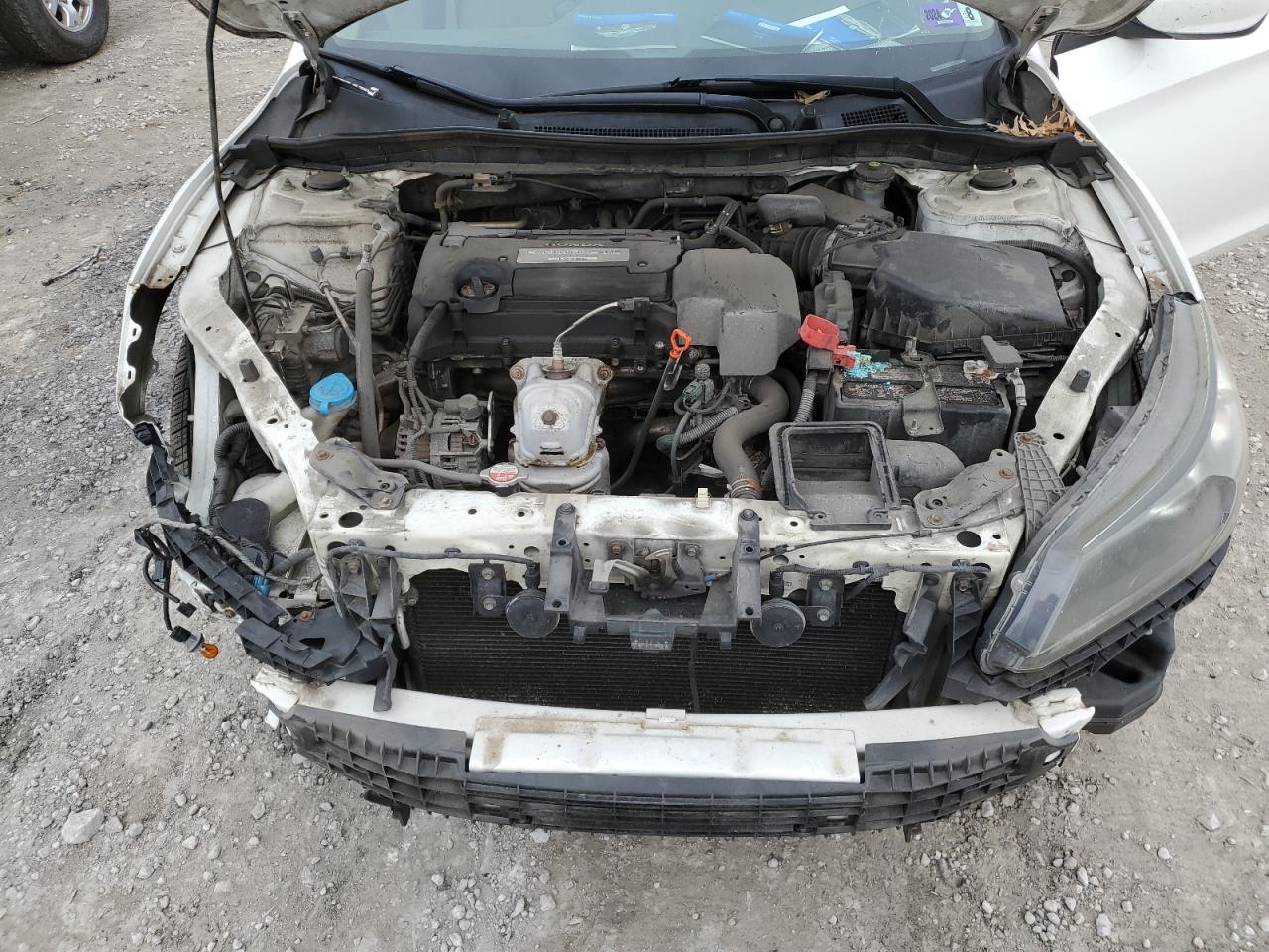 2013 Honda Accord - Image 11