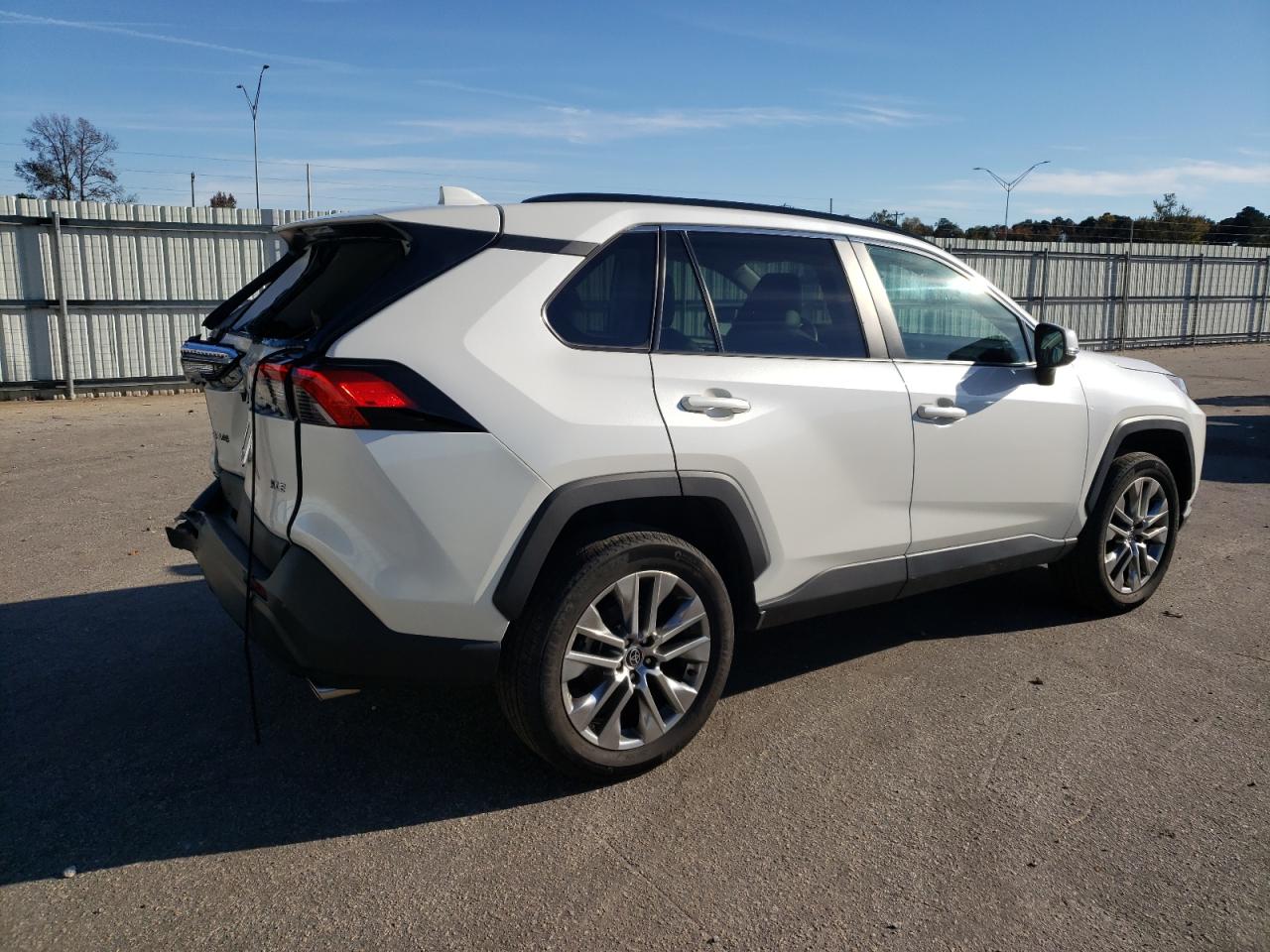2022 Toyota RAV 4 - Image 3