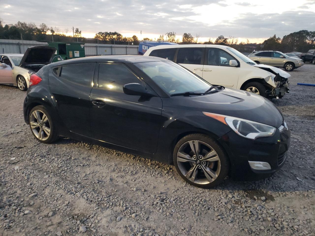 VIN KMHTC6AD0DU103339 2013 HYUNDAI VELOSTER no.4