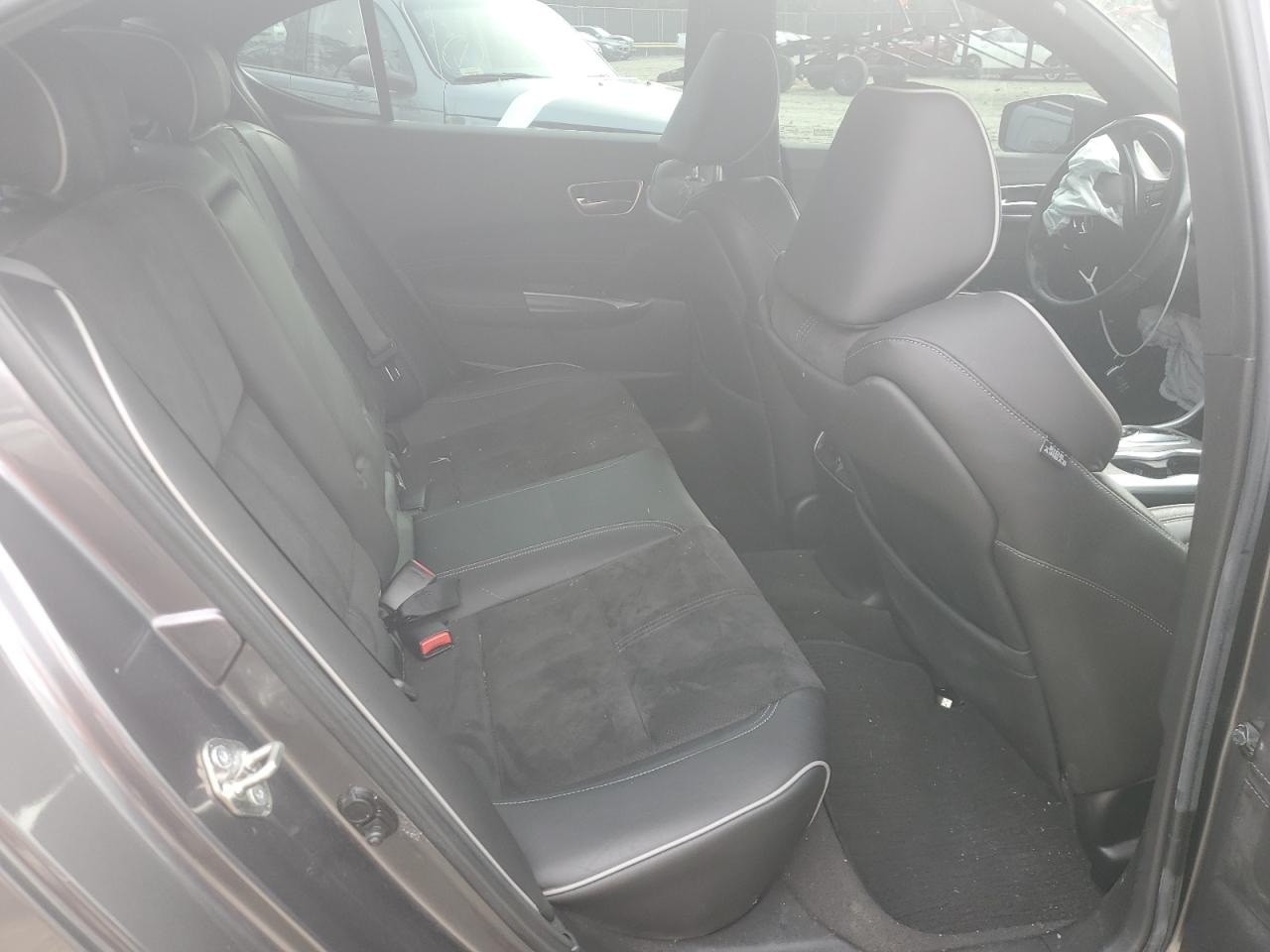 2020 Acura TLX - Image 10