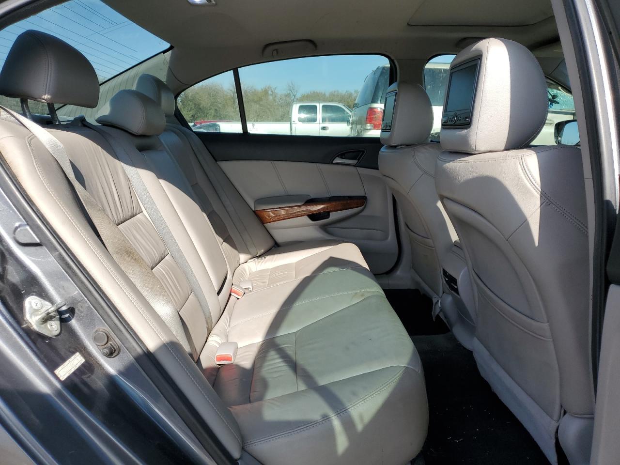 2012 Honda Accord - Image 11