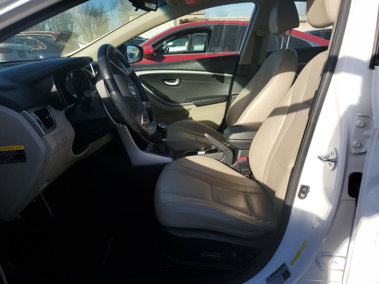 2013 Hyundai Elantra - Image 7