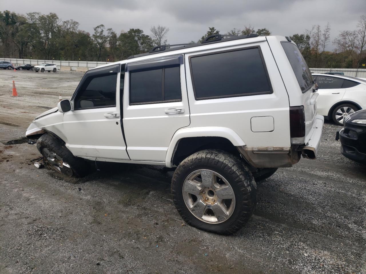 2001 Jeep Cherokee - Image 2