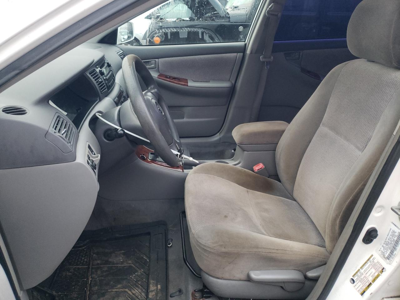 2005 Toyota Corolla - Image 7