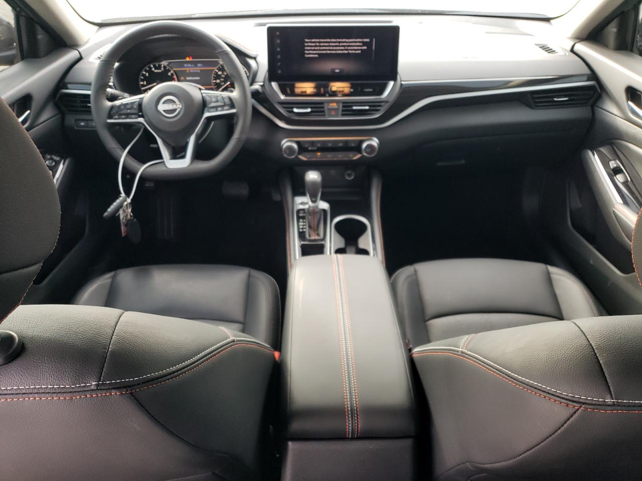 2024 Nissan Altima - Image 8
