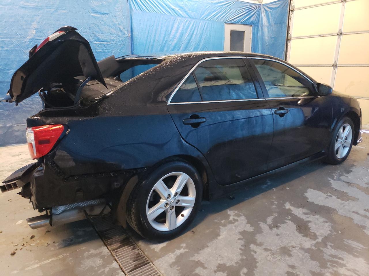 2014 Toyota Camry - Image 3