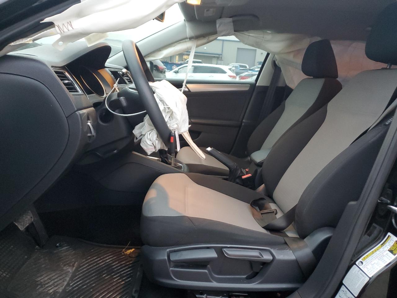 2017 Volkswagen Jetta - Image 7
