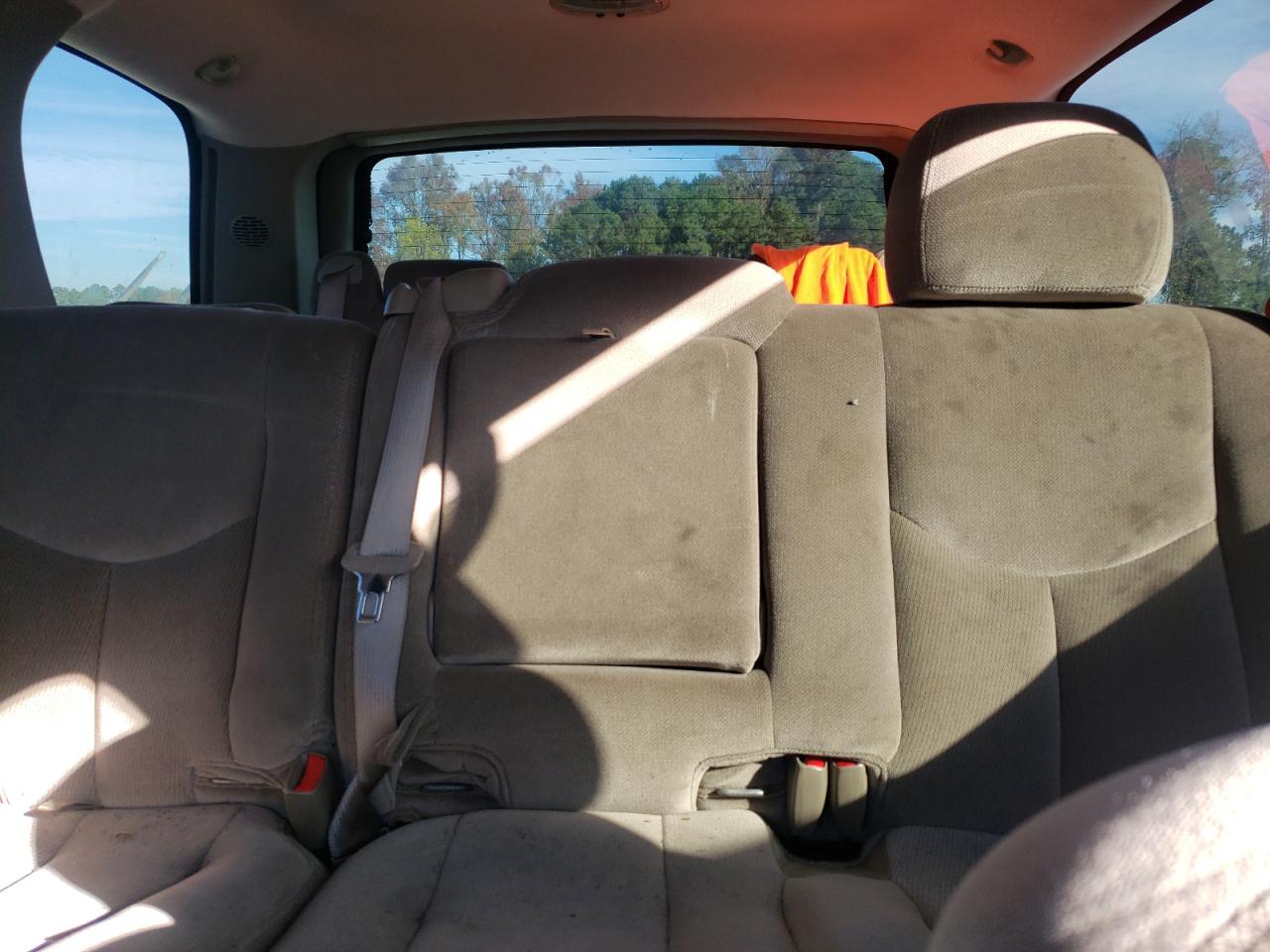 2005 GMC Yukon - Image 10