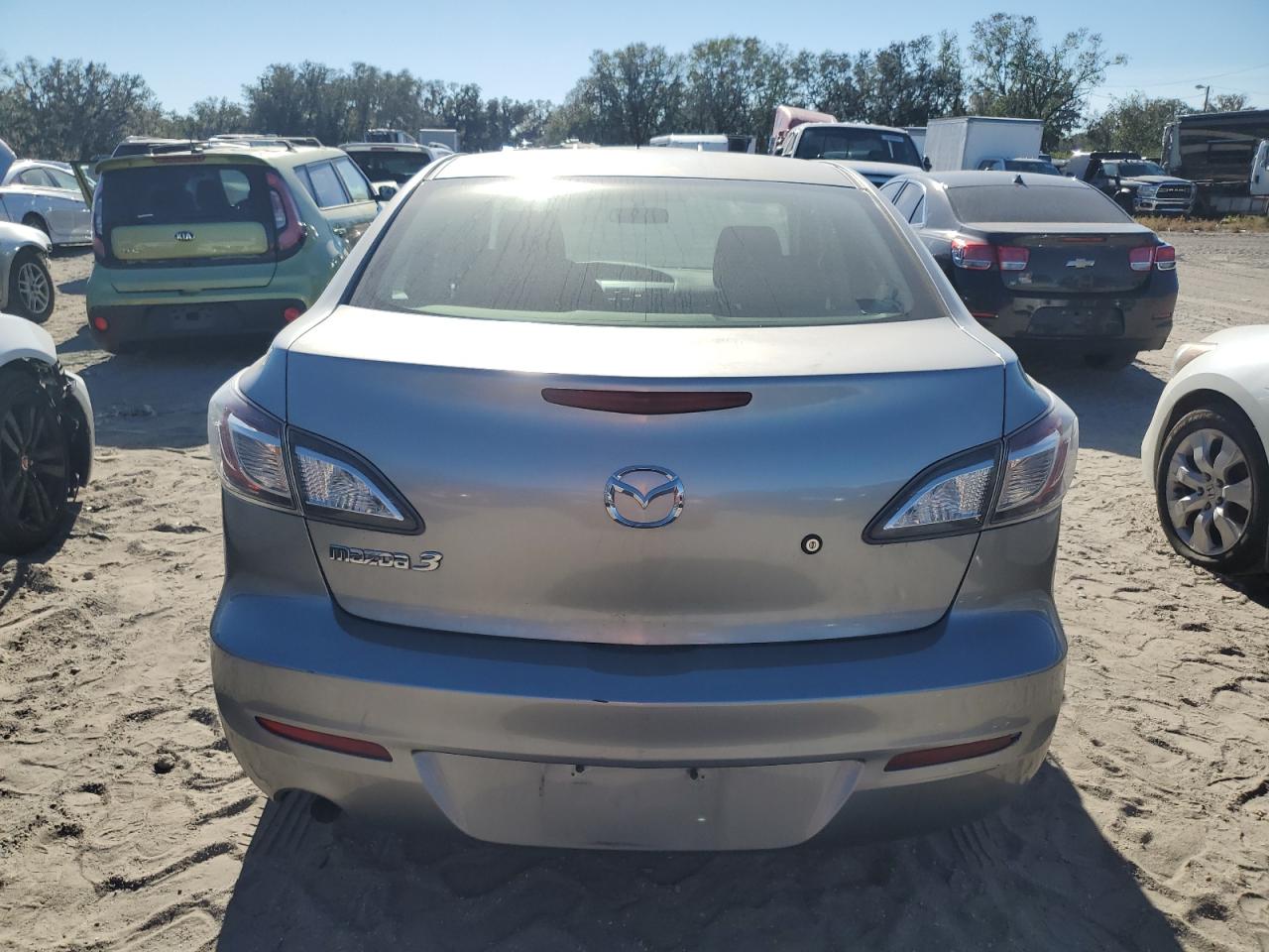 2013 Mazda 3 - Image 6