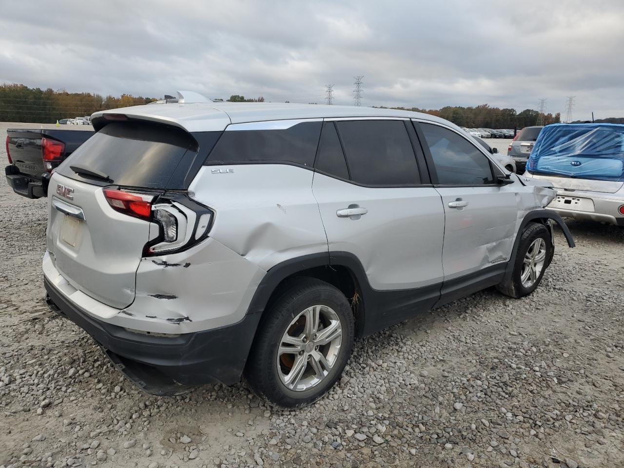 2020 GMC Terrain - Image 3