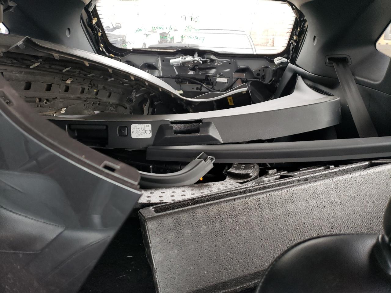 2020 Ford Escape - Image 10