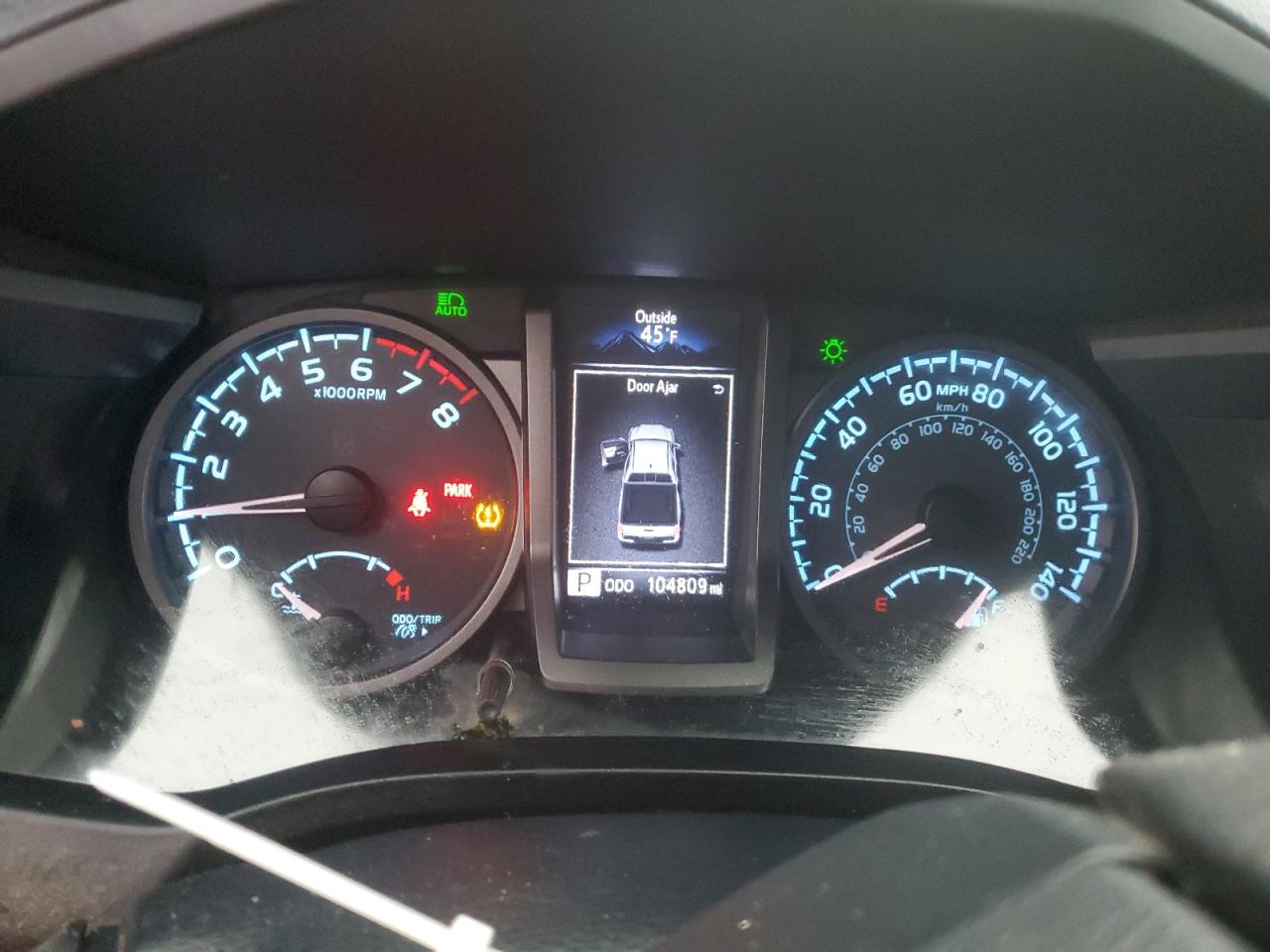 2019 Toyota Tacoma - Image 9
