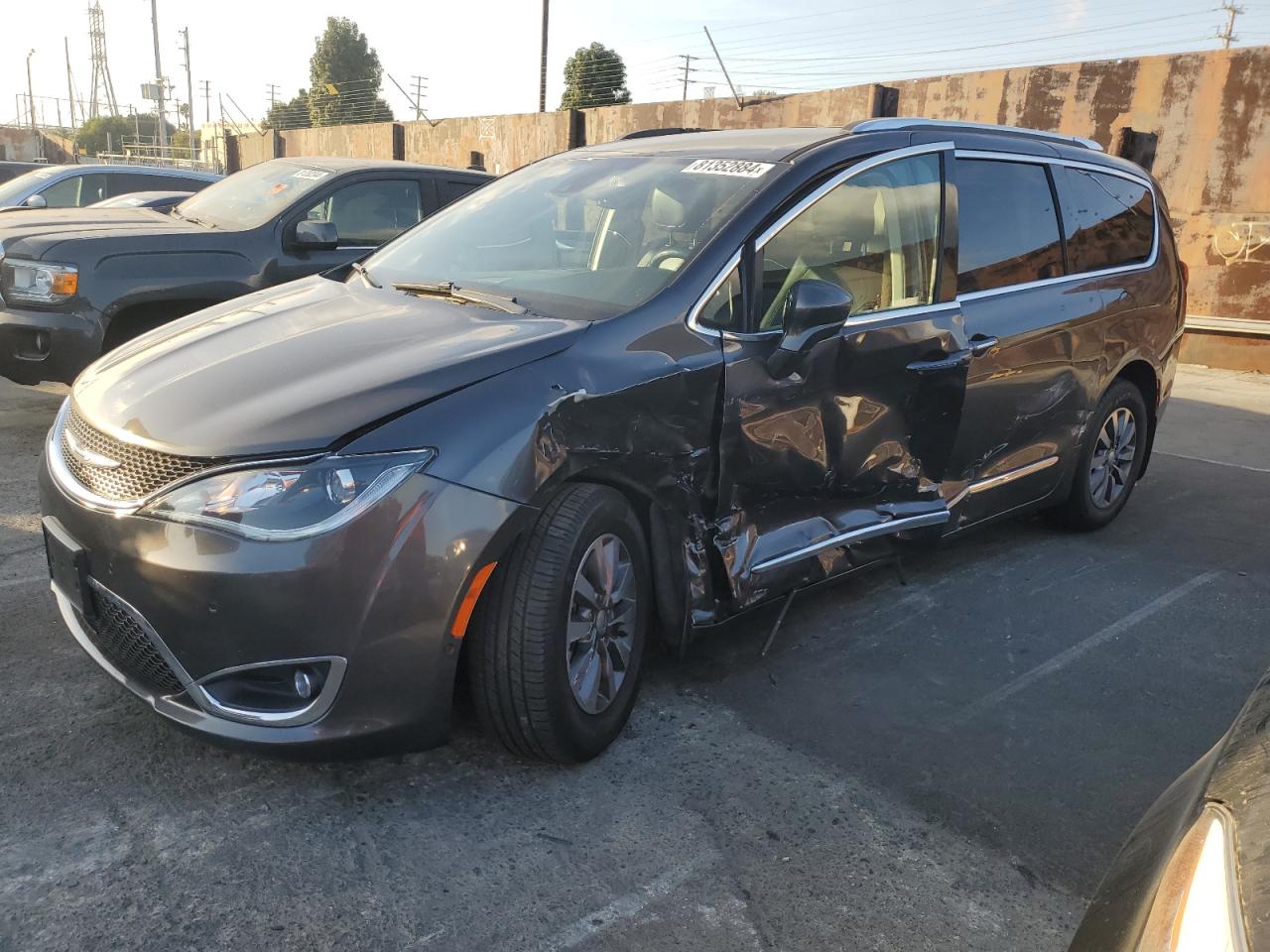 2019 Chrysler Pacifica - Image 1