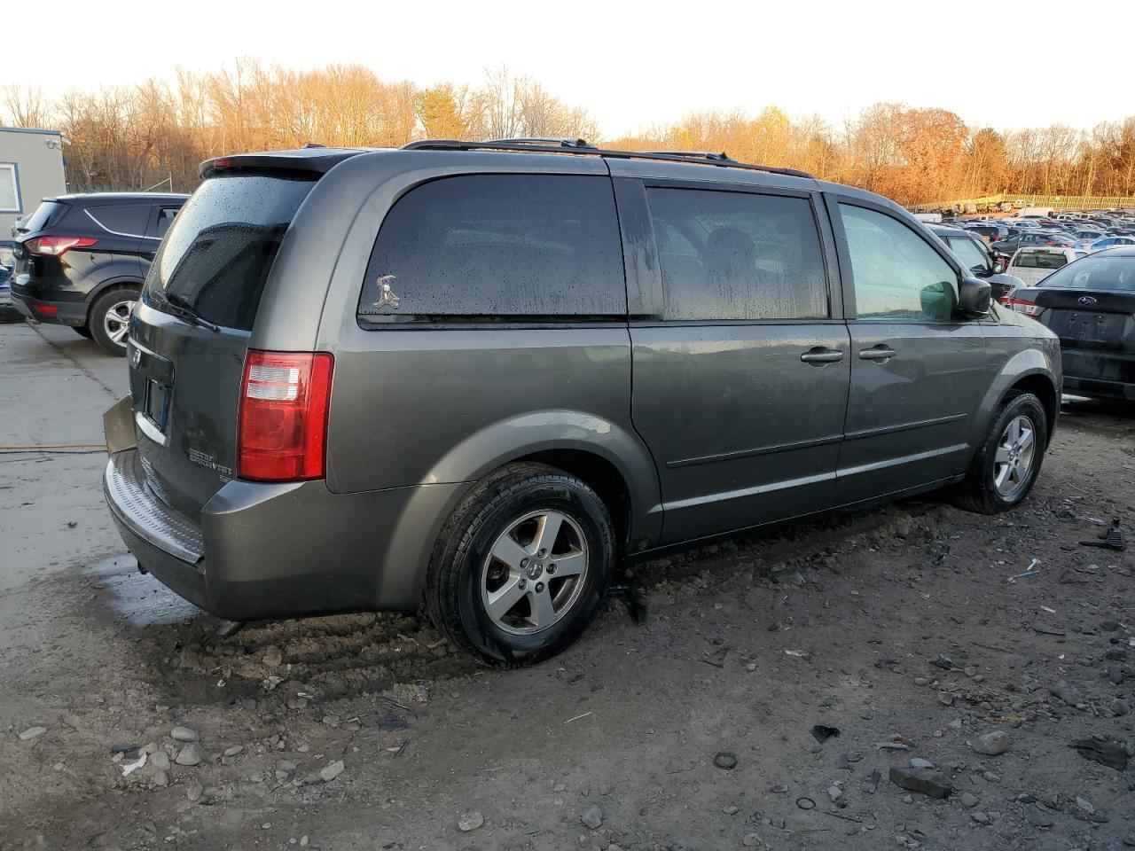 2010 Dodge Caravan - Image 3
