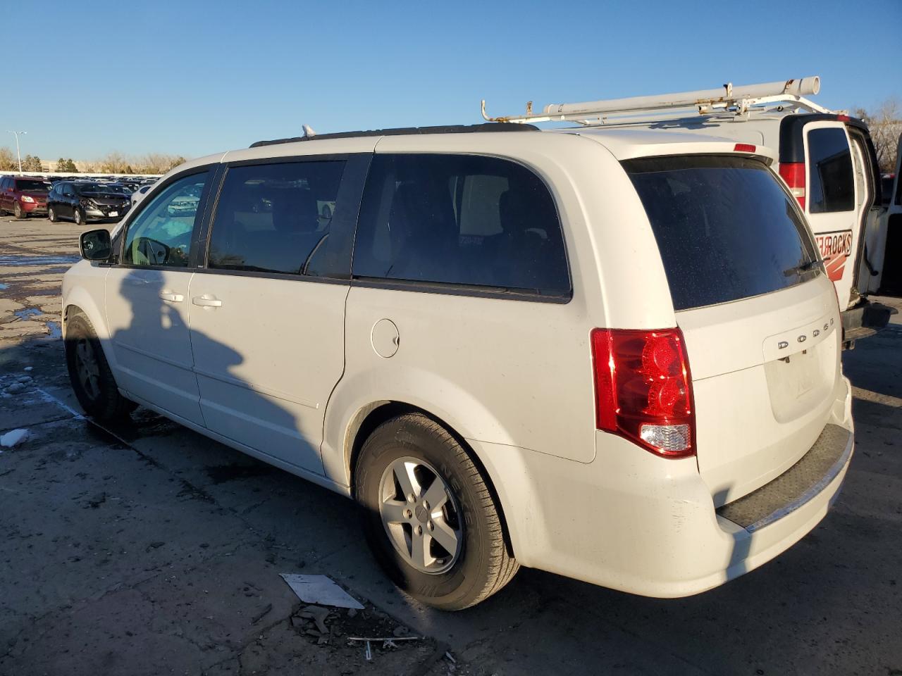 2011 Dodge Caravan - Image 2