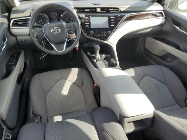  TOYOTA CAMRY 2018 Srebrny