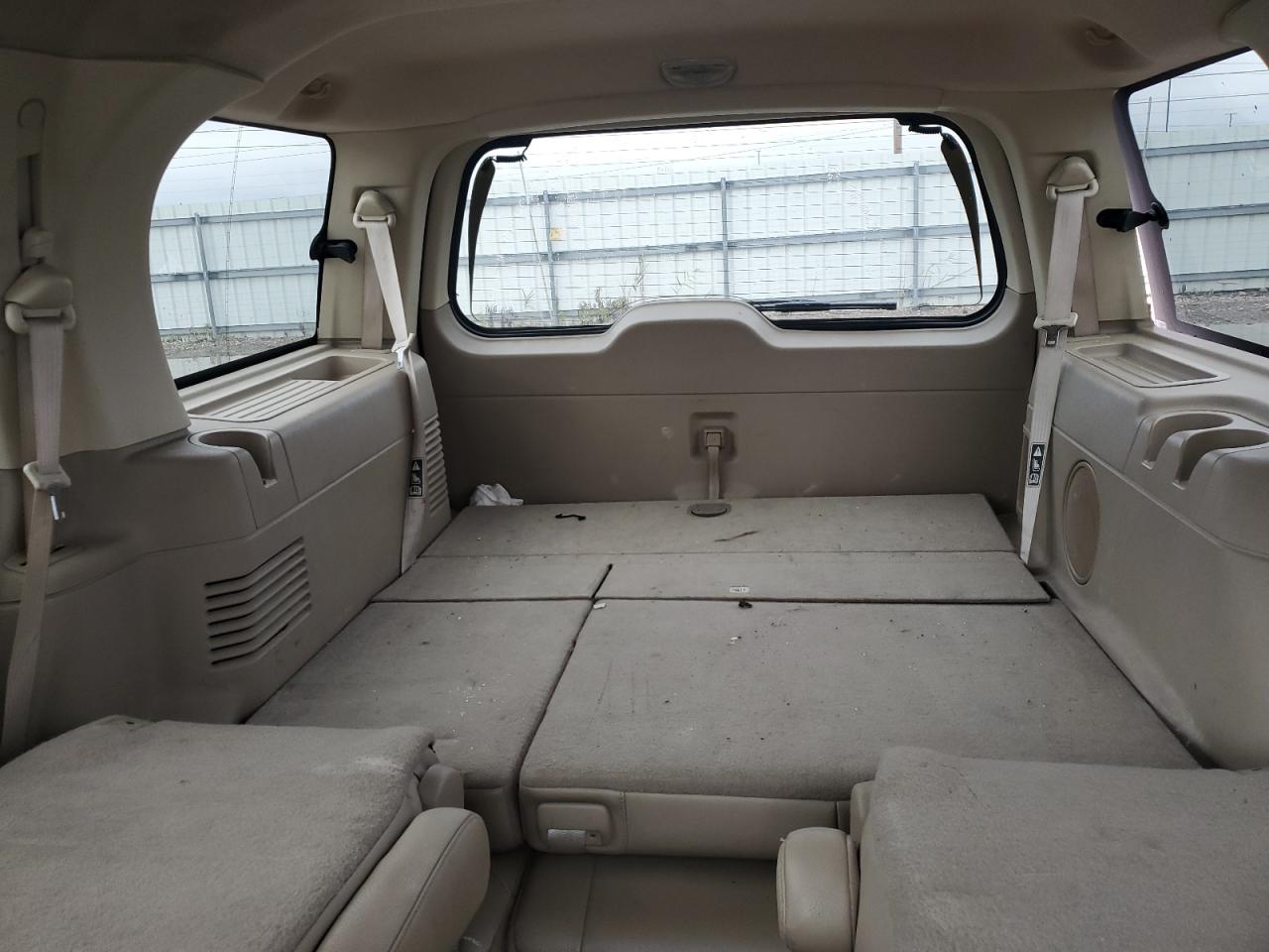 2004 Ford Expedition - Image 10