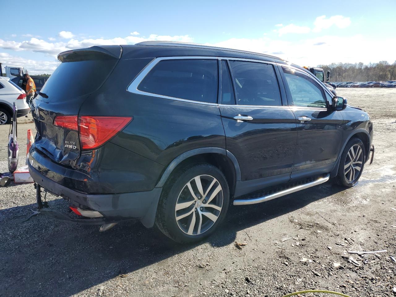 2017 Honda Pilot - Image 3
