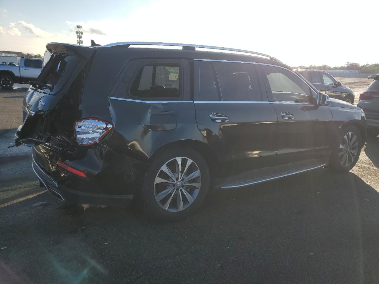 VIN 4JGDF6EE1FA513747 2015 MERCEDES-BENZ GL-CLASS no.3