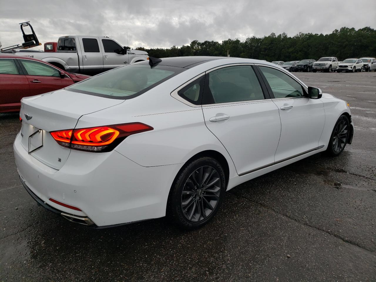 2015 Hyundai Genesis - Image 3