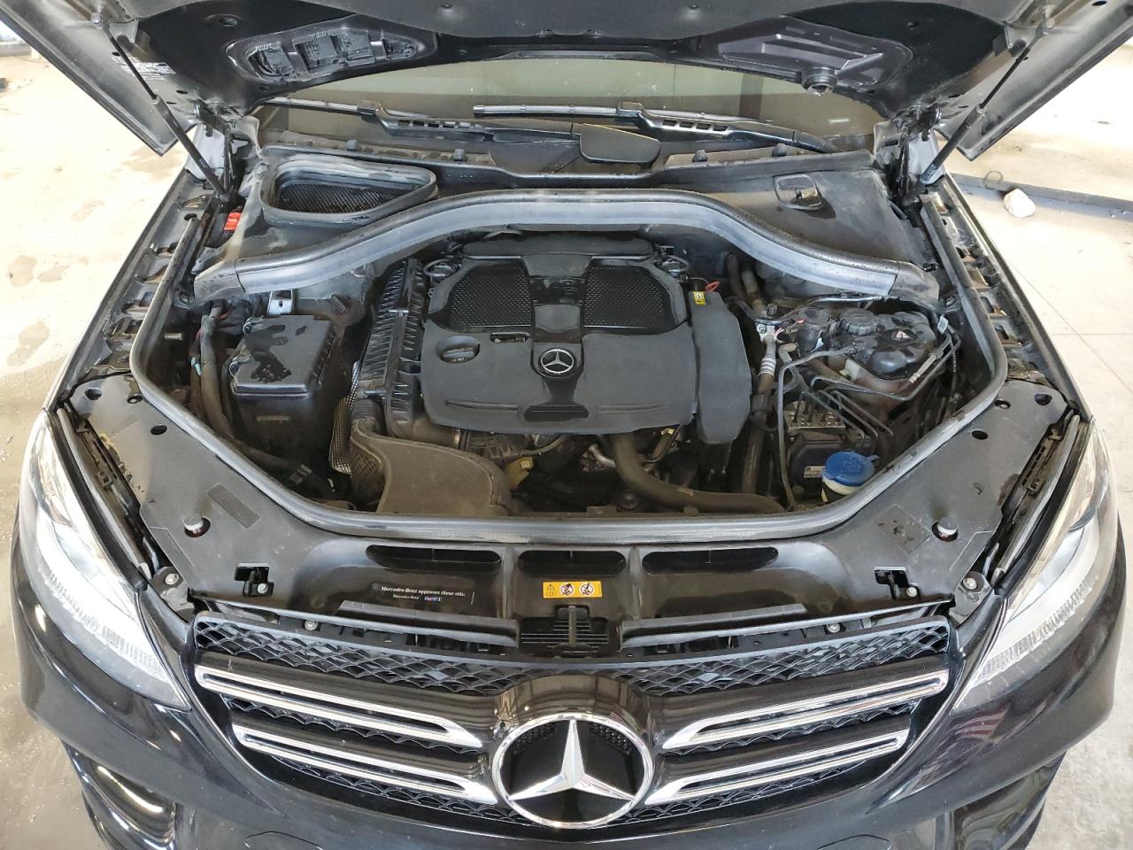 2018 Mercedes-Benz GLE - Image 12