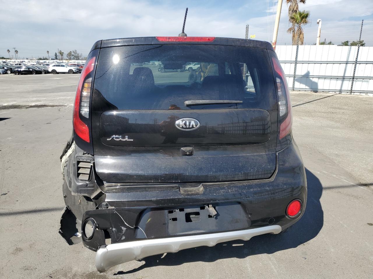 2018 Kia Soul + VIN: KNDJP3A58J7537252 Lot: 80147714