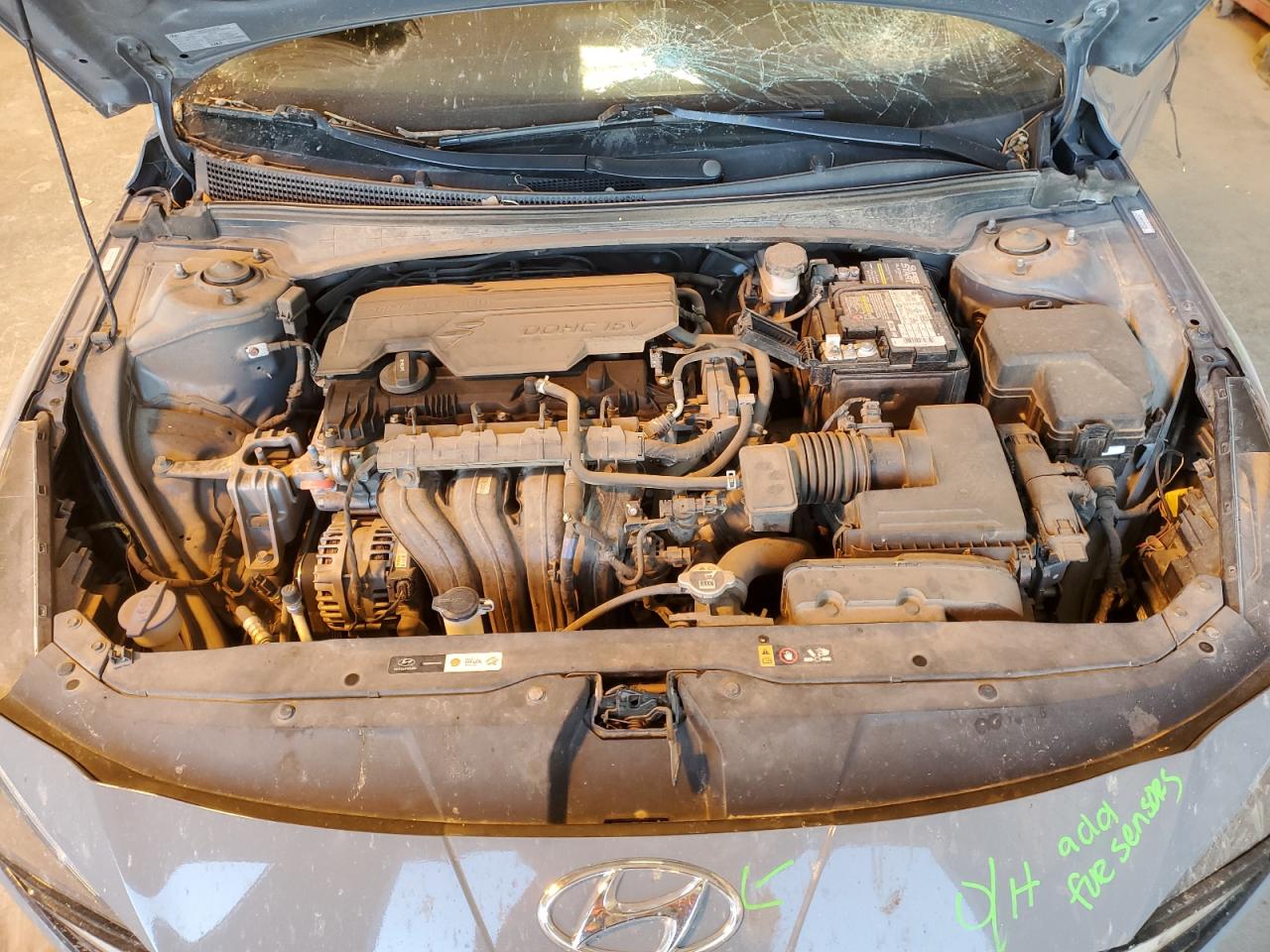 2021 Hyundai Elantra - Image 11