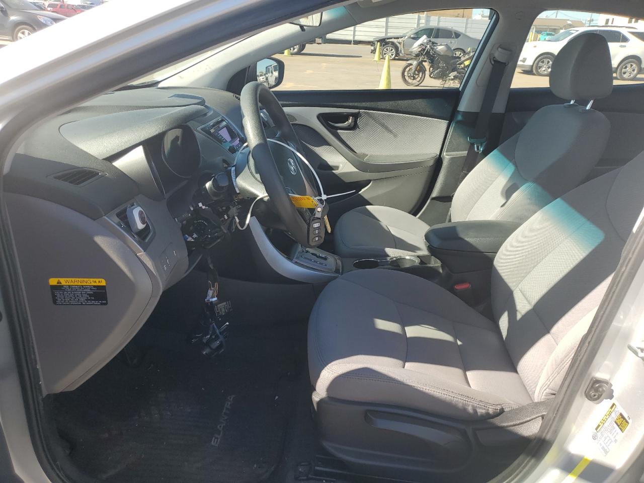 2013 Hyundai Elantra - Image 7