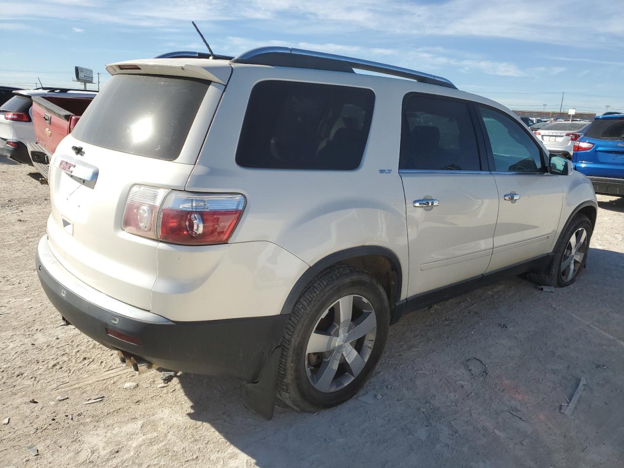 2009 GMC Acadia - Image 3