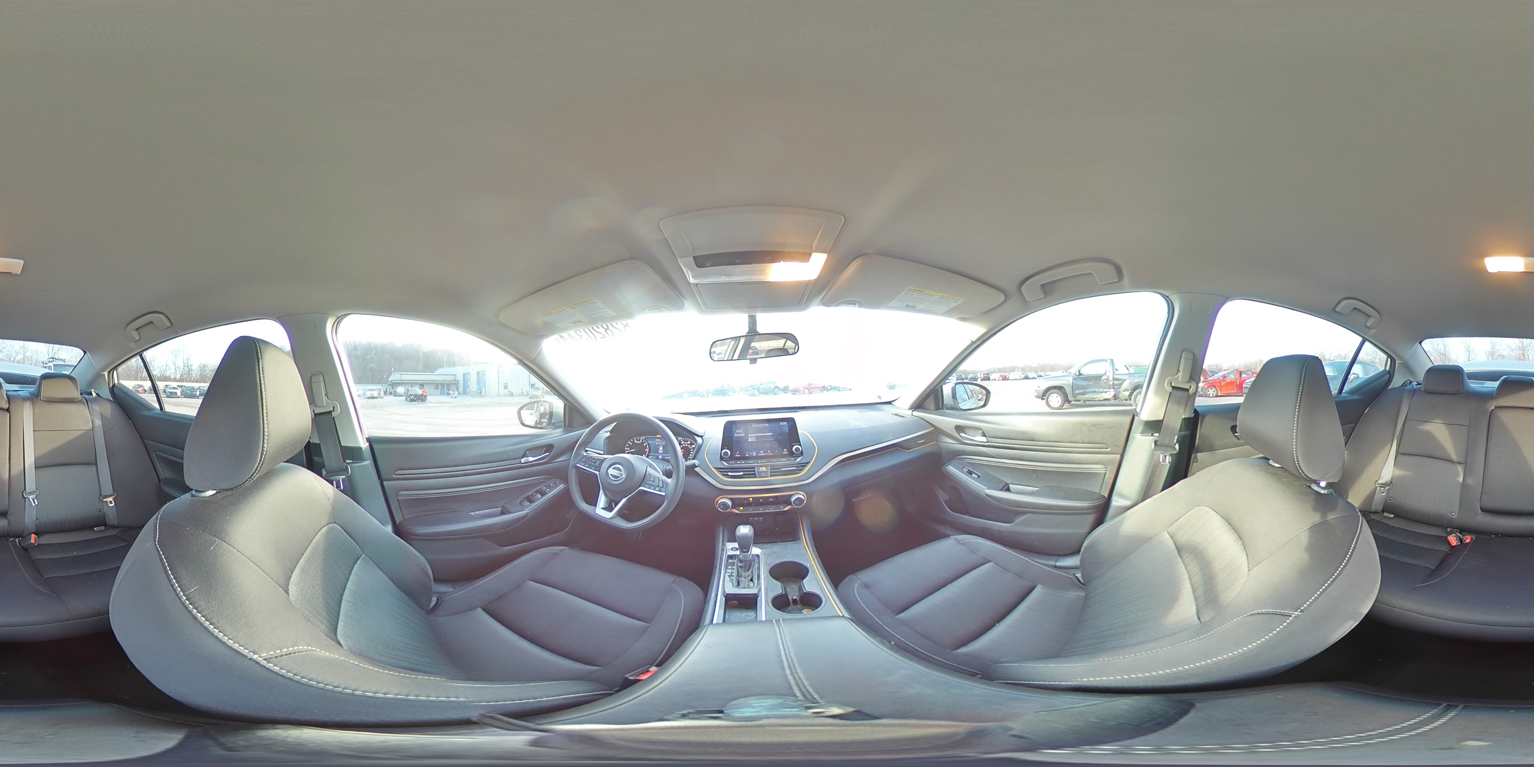 2019 Nissan Altima - Image 13