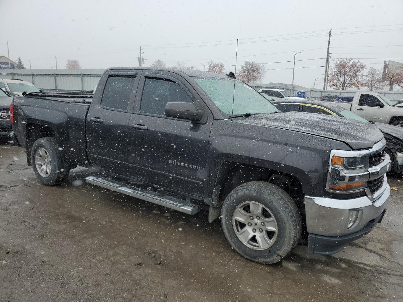 2016 Chevrolet Silverado - Image 4